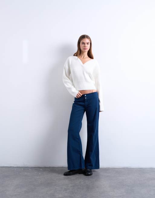 Topshop – Benvit, stickad tröja med hjärtformad ringning och figurnära midja, 2 av 4