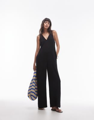 Topshop - Bermuda-Jumpsuit in Schwarz mit V-Ausschnitt