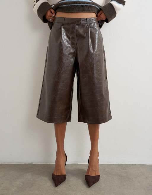 Topshop bermuda trapèze en imitation cuir effet croco chocolat, 2 de 5