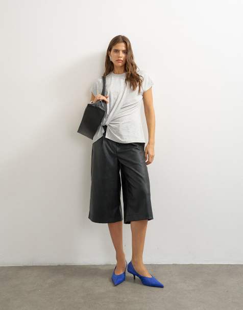 Topshop bermudashorts i läderimitation i svart - view 1