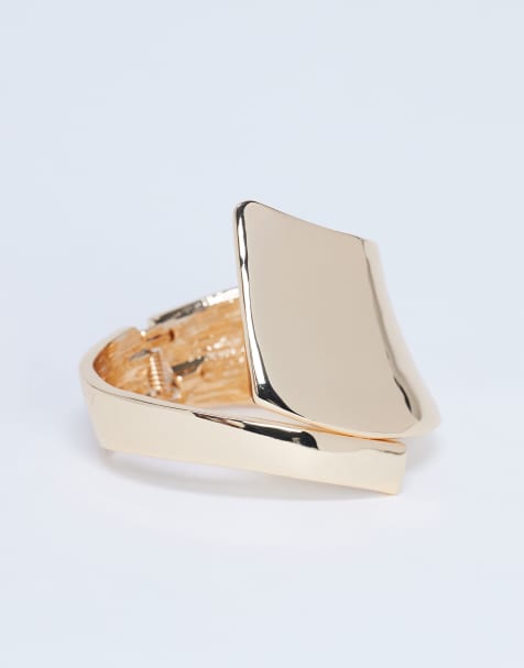 Topshop Bethany plated bangle in gold - view 1