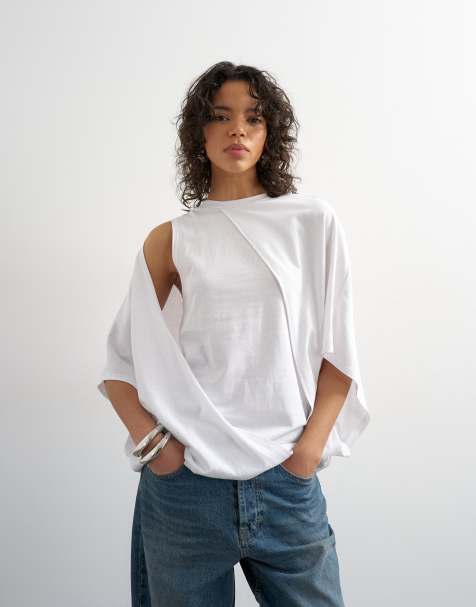 Topshop – Biały drapowany T-shirt o kroju pelerynki - view 1