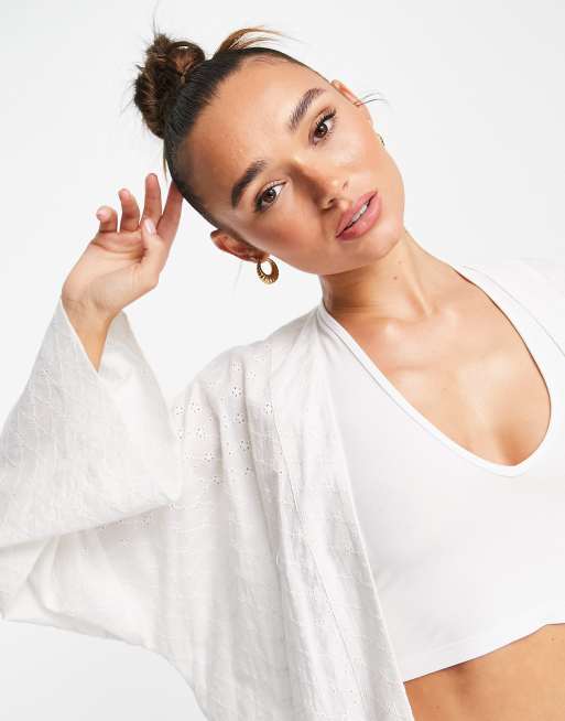 Topshop – Biały szlafrok z haftem angielskim, 3 z 4