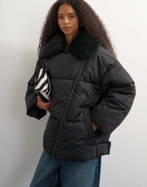 Topshop Biker-Pufferjacke mit abnehmbarem Teddykragen in Schwarz, 3 von 4