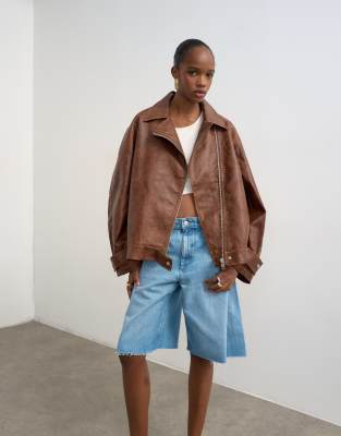 Topshop - Bikerjacke aus Kunstleder in verwaschenem Braun mit Stehkragen-Brown