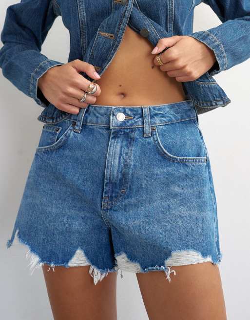 Topshop – Blå, a-linjeformade jeansshorts med slits och slitna detaljer, 4 av 5