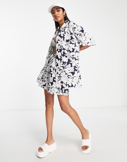 Topshop – Blå, hawaii-mönstrad skjorta i oversize med korta ärmar, del av set , 4 av 4