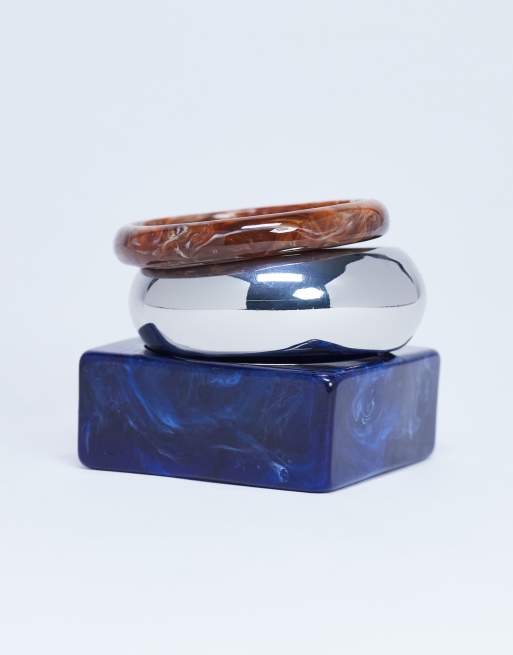 Topshop - Blanks - Confezione da 3 bracciali rigidi color legno, argento e blu