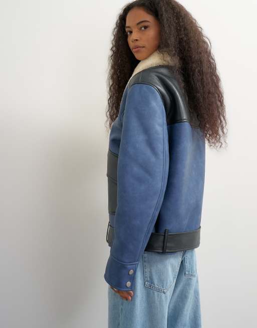 Topshop blouson style motard ceinturé en imitation peau de mouton bleu, 2 de 4