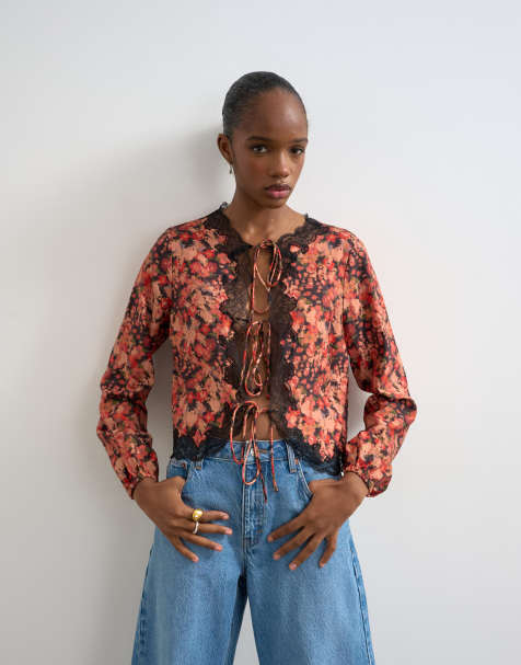 Topshop - Blusa a fiori allacciata sul davanti con dettaglio in pizzo - view 1