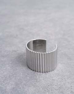 Bobbi bangle in silver