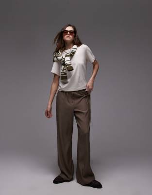 Topshop - Bobbi - Jogginghose in Schokobraun mit Boxershorts-Detail-Neutral