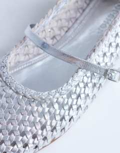 Model wearing Bobbi leather woven ballet in silver