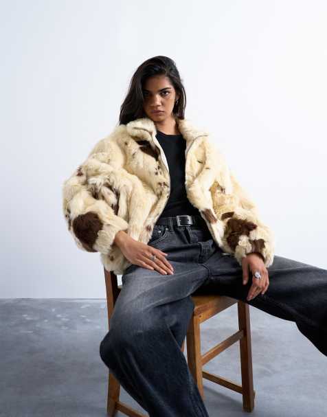 Topshop - Bomber en fausse fourrure imprimé vache avec col cheminée - Crème - view 1