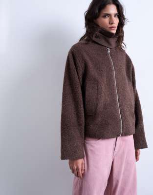 Topshop - Bomber en maille bouclée avec languette boutonnée - Chocolat-Multicolore