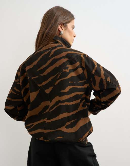 Topshop bomber jacket in denim imbottito con stampa zebra, 4 di 4