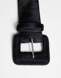 Model wearing Bonnie hair on real leather belt in black