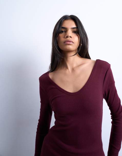 Topshop rib v-neck long sleeve curved hem top in burgundy