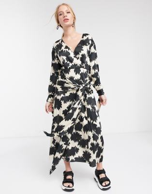 boutique floral split sleeve wrap dress