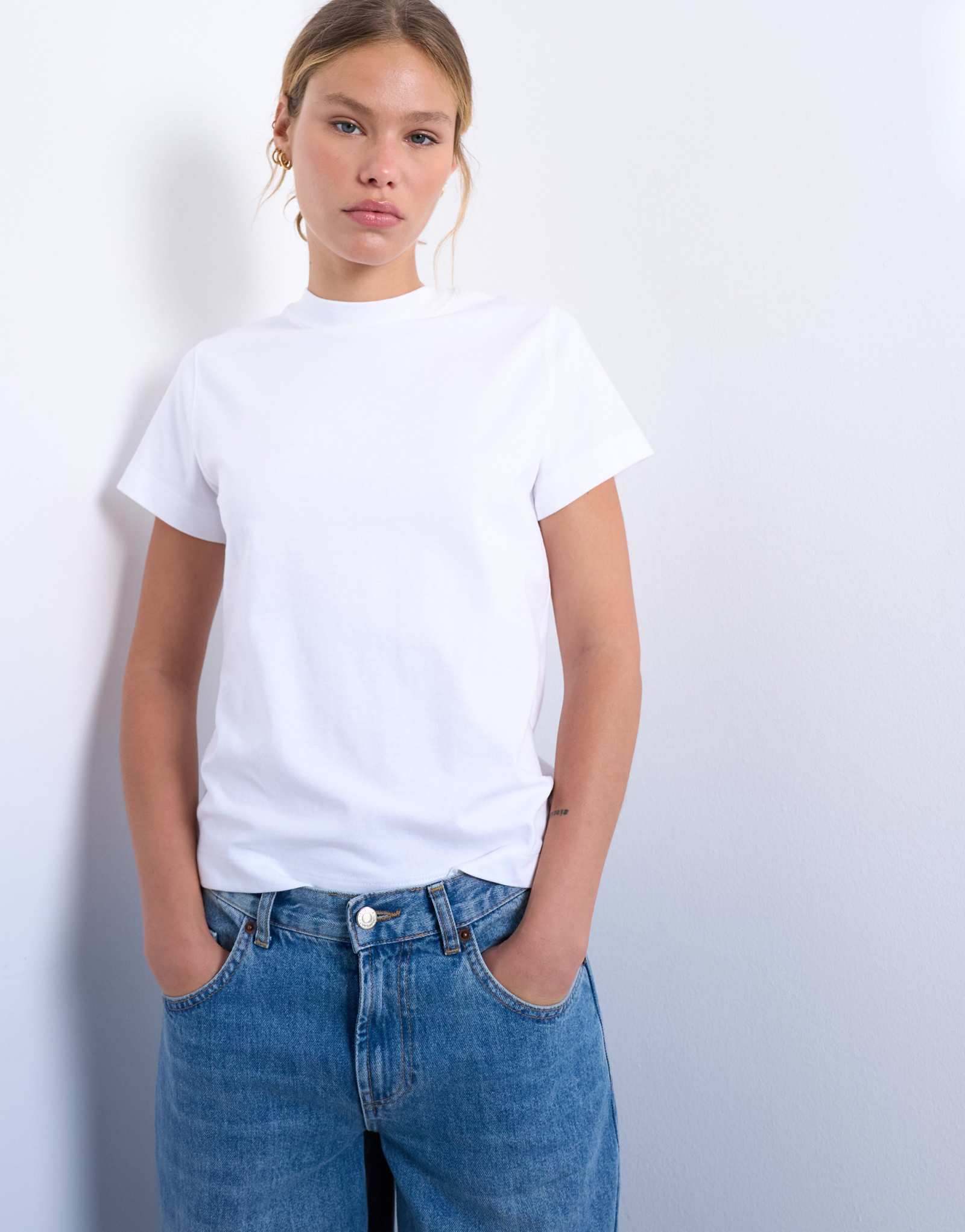 Облегающая футболка Topshop белого цвета