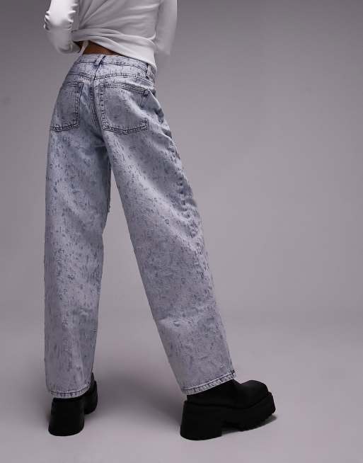 Topshop Boyfriend extreme ripped lowslung jean in bleach, 3 of 5
