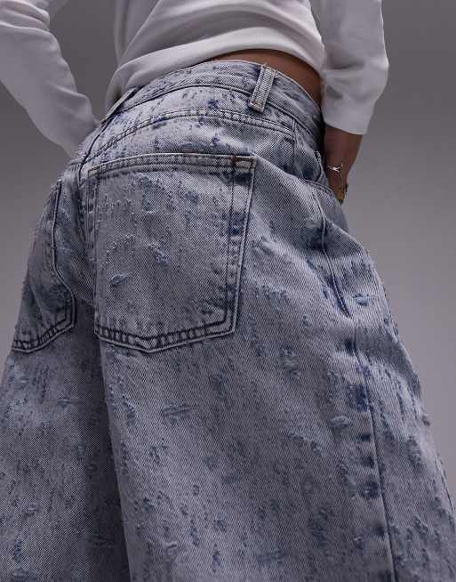 Topshop boyfriend extreme ripped lowslung jeans in bleach, 2 of 5