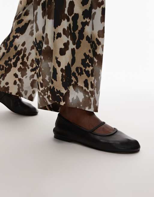 Topshop Brad ballerina with elastic strap in black