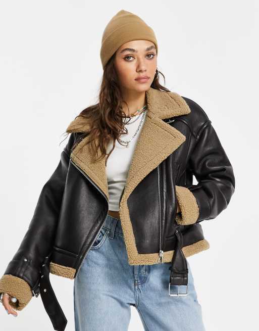 Topshop – Brązowa kurtka pilotka z imitacji owczej skóry z podszewką ze sztucznego kożuszka