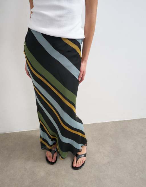Topshop – Bredrandig, diagonalskuren maxikjol i chiffong, 3 av 5