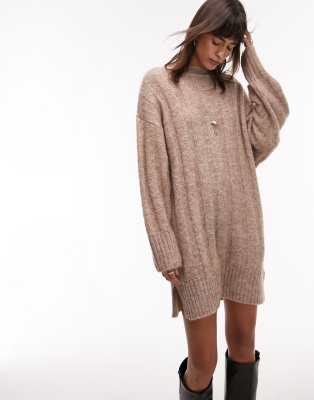 Topshop - Breit geripptes Oversize-Minikleid aus Strickmaterial in Pilzbraun mit Stehkragen-Brown