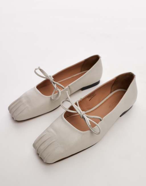 Topshop - Bridget - Ballerines en cuir à bout pincé - Blanc cassé, 4 de 4