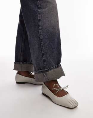  Bridget leather ballet flat with pinched toe in off white