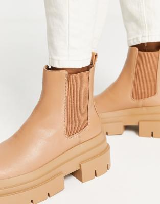 chelsea boots camel