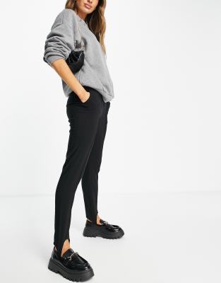 Topshop - Broek met bandje onder de voet in zwart | ASOS