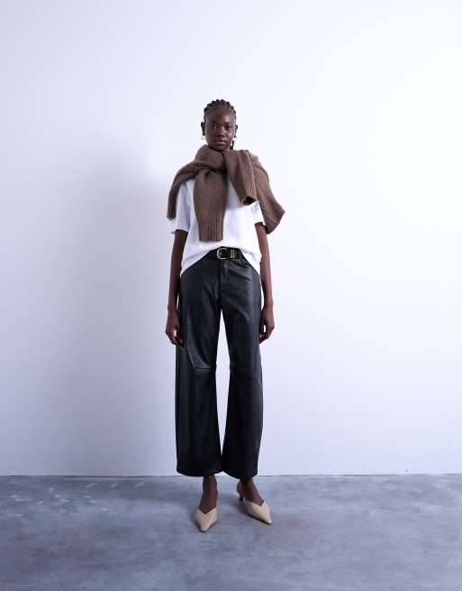 Topshop - Broek met wijde ronde pijpen van imitatieleer in zwart