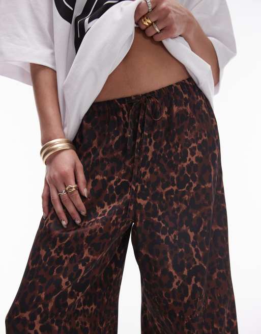 Topshop - Broek van satijn met rechte pijpen, gestrikte taille en luipaardprint, 2 van 5