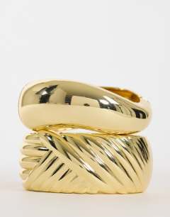 Model wearing Brooklyn 2pk bangles in gold
