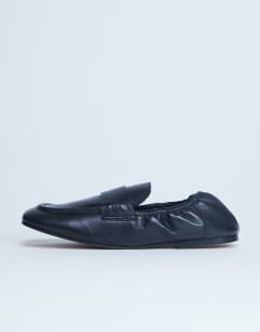 Brooks ruched back real leather flat shoe in black