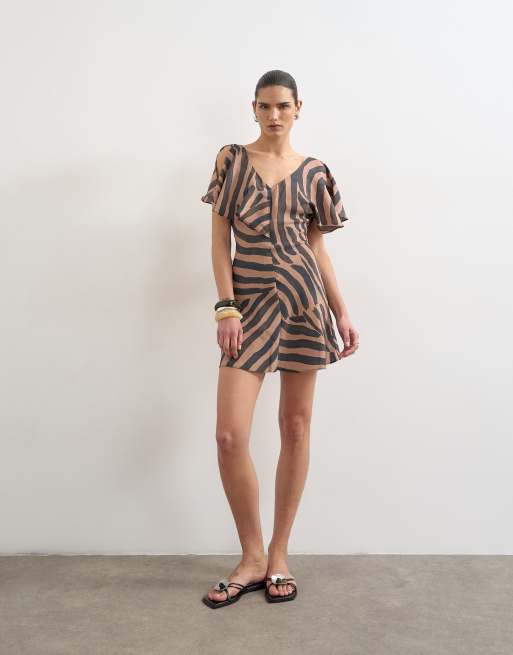 Topshop – Brun, randig, asymmetrisk miniklänning med abstrakt mönster, 3 av 4