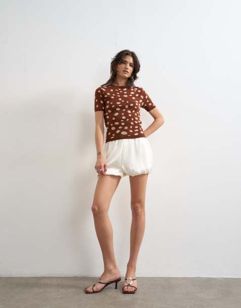 Topshop - Brun tætsiddende og kortærmet T-shirt i strik med dyreprint - view 1
