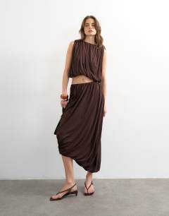 Bubble drape skirt in chocolate