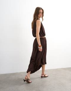 Model wearing Bubble drape skirt in chocolate