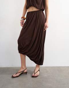 Model wearing Bubble drape skirt in chocolate