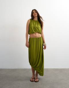 Model wearing Bubble drape top in green