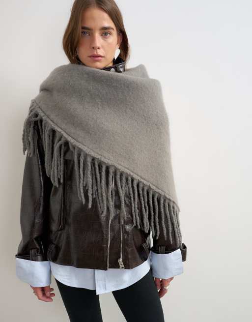 Topshop - bufanda con flecos Susan en gris carbón, 2 de 3