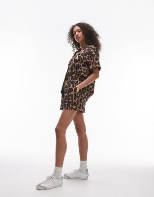 Topshop - Bunte Shorts mit Leopardenmuster, Kombiteil