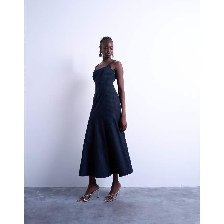 208940018-1-navy?$n_750w$&wid=