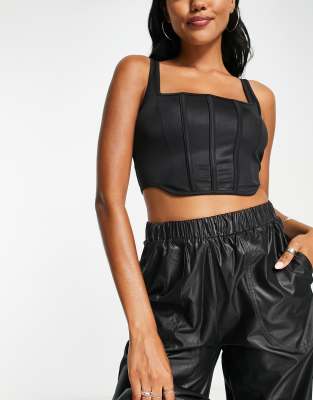 Topshop - Bustier in Korsett-Optik in Schwarz