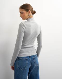 Model wearing Button detail funnel neck long sleeve top in grey marl
