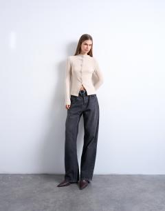 Model wearing Button down long sleeve cardigan top in beige